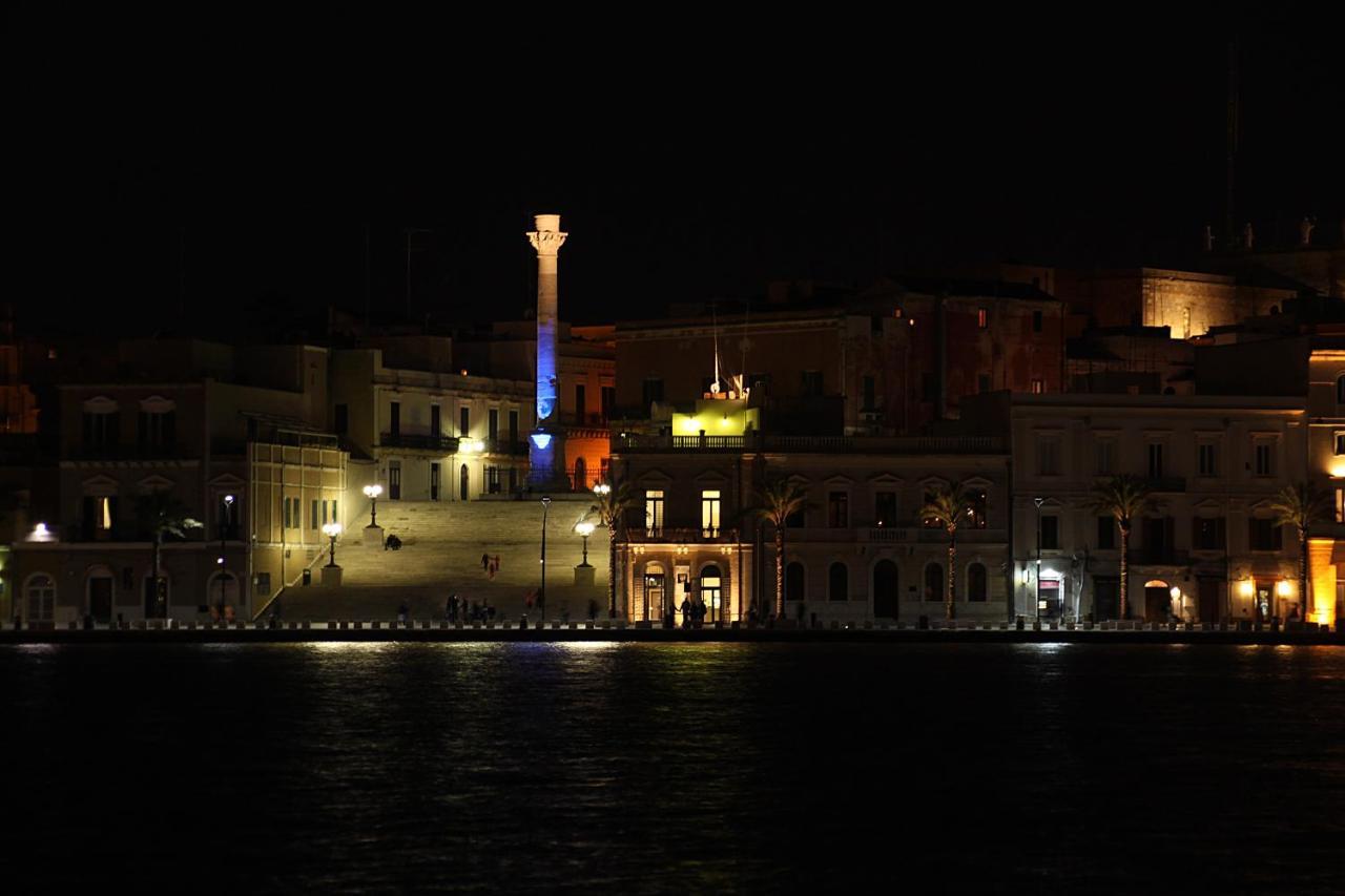 Palazzo Pinto B&B Brindisi Exteriör bild
