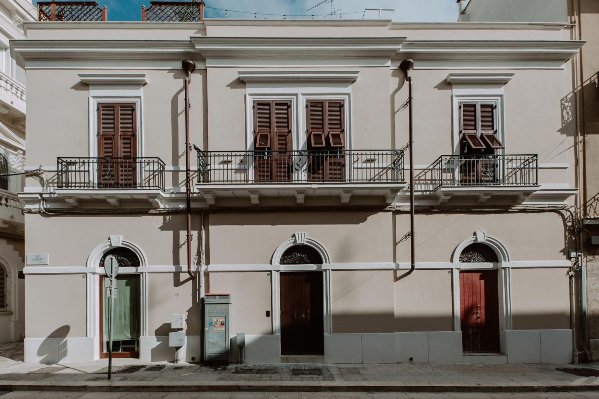 Palazzo Pinto B&B Brindisi Exteriör bild